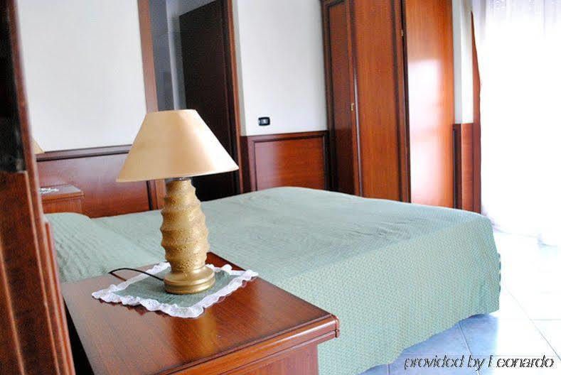 רומא Hotel Octavia מראה חיצוני תמונה