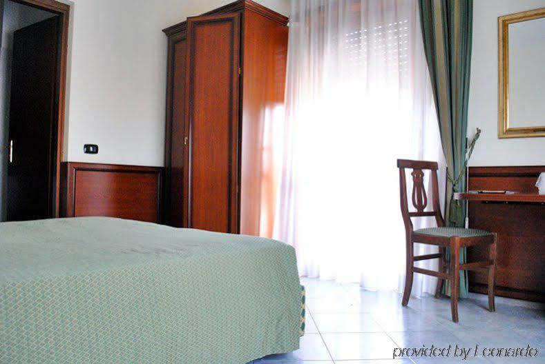 רומא Hotel Octavia מראה חיצוני תמונה