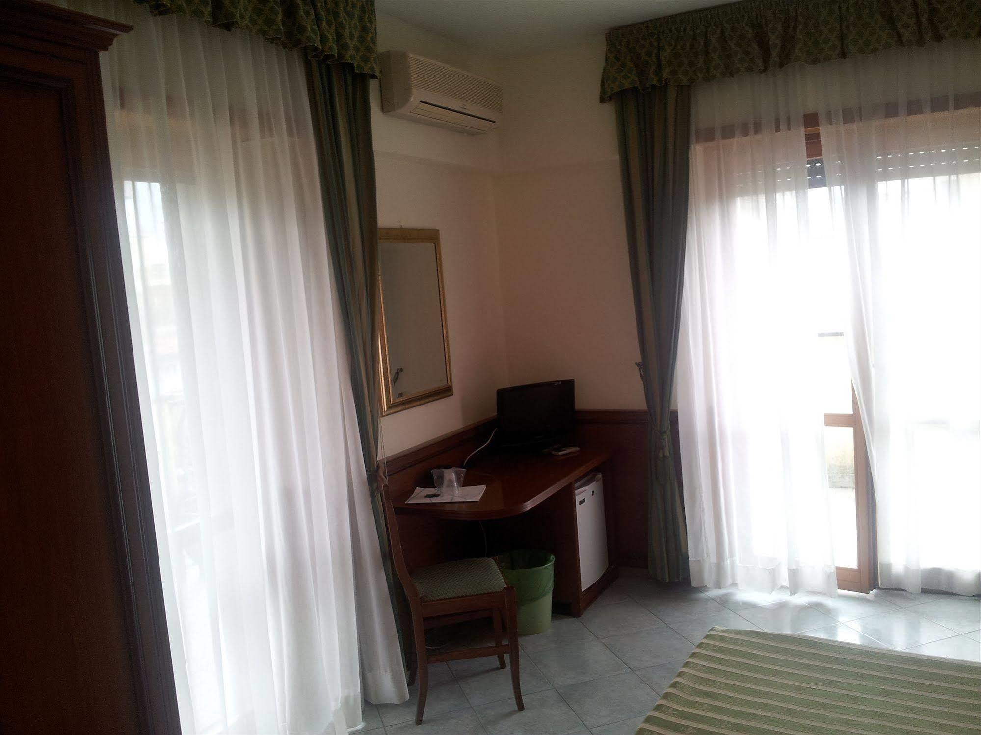 רומא Hotel Octavia מראה חיצוני תמונה