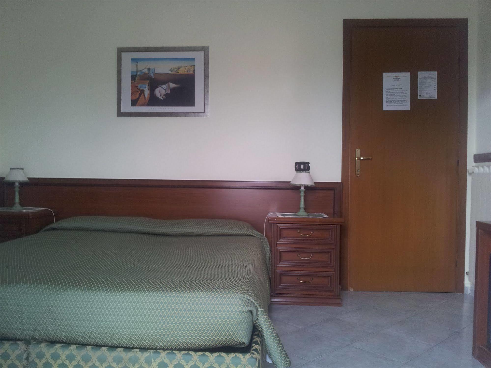 רומא Hotel Octavia מראה חיצוני תמונה