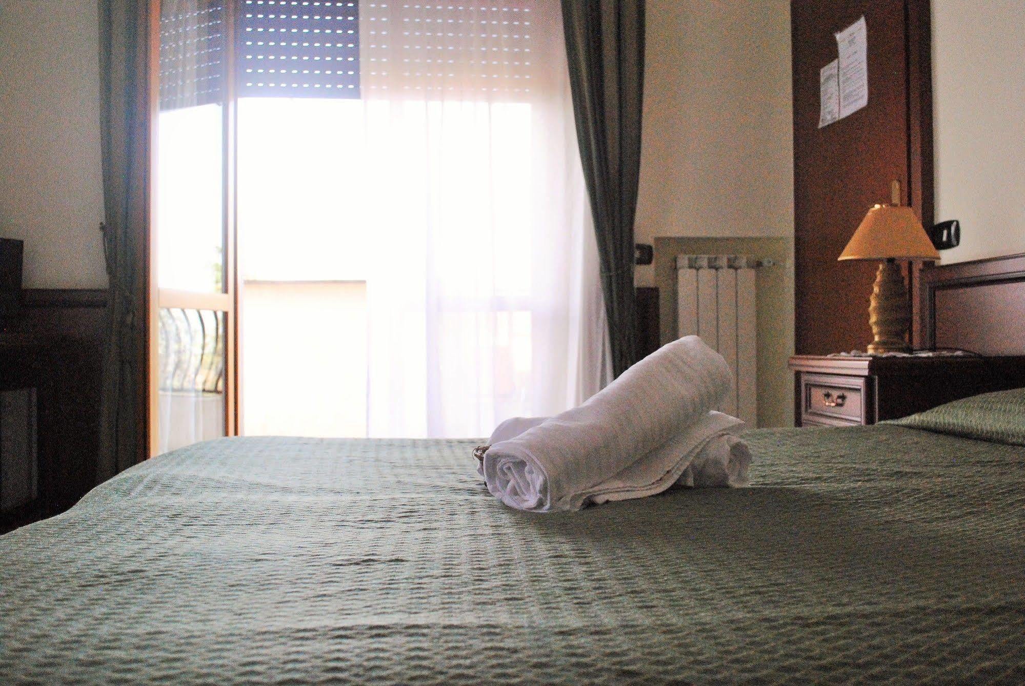 רומא Hotel Octavia מראה חיצוני תמונה