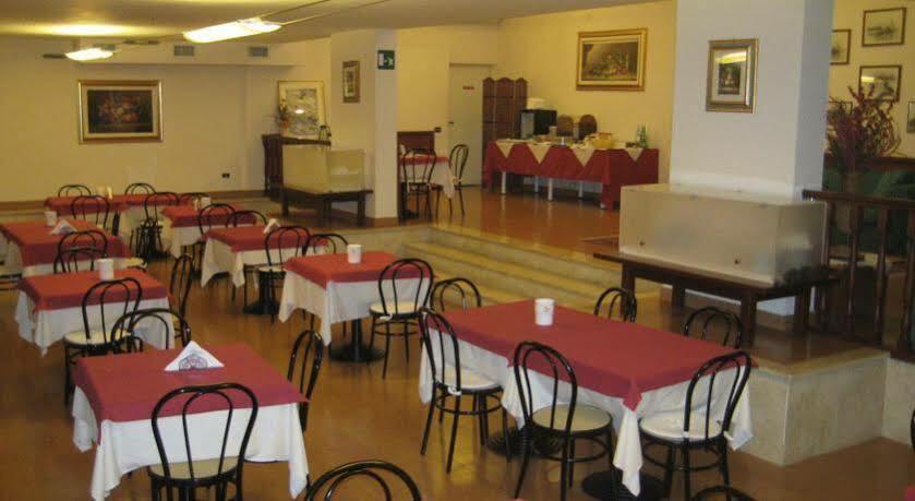 רומא Hotel Octavia מראה חיצוני תמונה