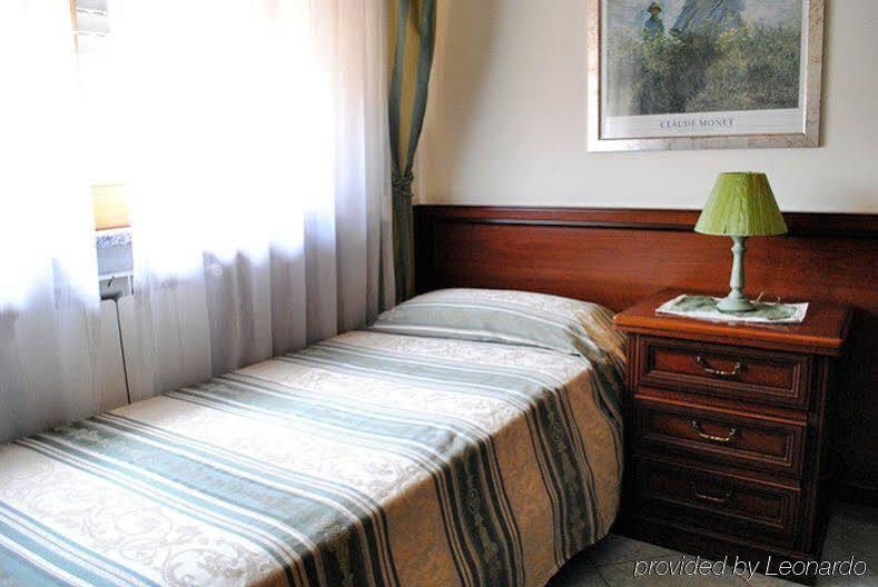 רומא Hotel Octavia מראה חיצוני תמונה